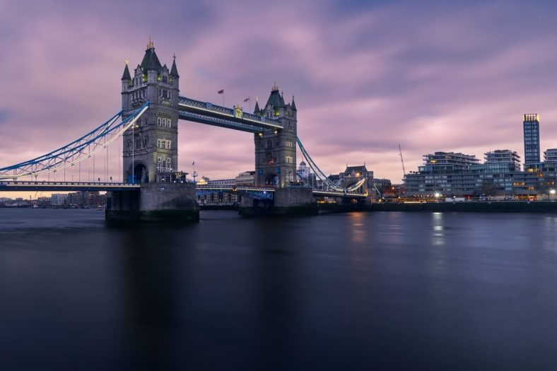 sunset-at-london-bridge-uk